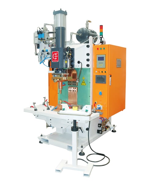 Soldadora por proyección de descarga capacitiva para piezas automotrices